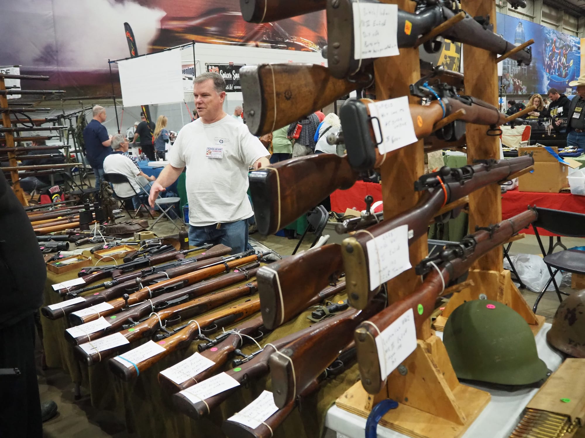 Richmond Gun Show showcases weaponry steps from Henrico’s firearms hotspot