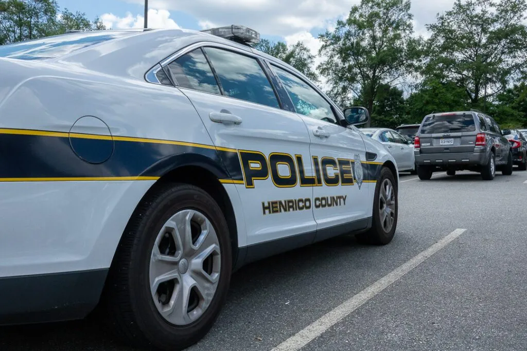 2-year-old boy shoots himself at Henrico apartment complex
