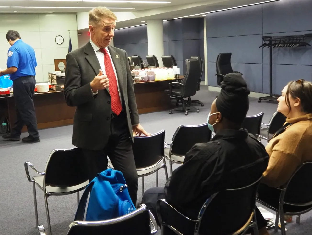 'I’m struggling' – Federal airport workers direct concerns to Henrico Congressman Rob Wittman at sparsely attended RIC meeting