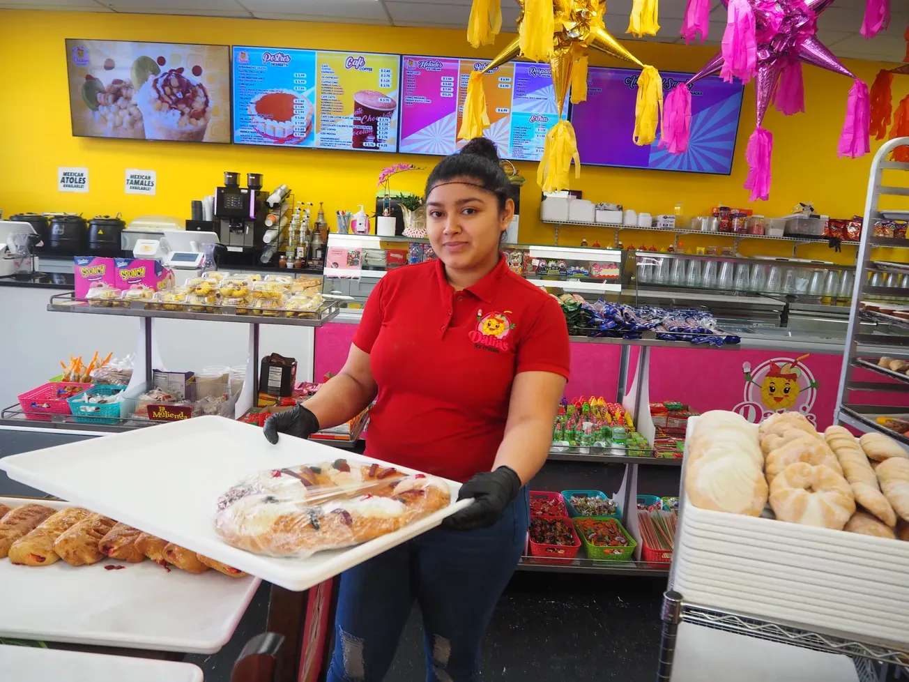 Henrico bakery's holiday Rosca de Reyes cake is key to Mexican Three Kings' Day celebration and culinary tradition • Plea hearing scheduled for former NICU nurse accused of abusing infants