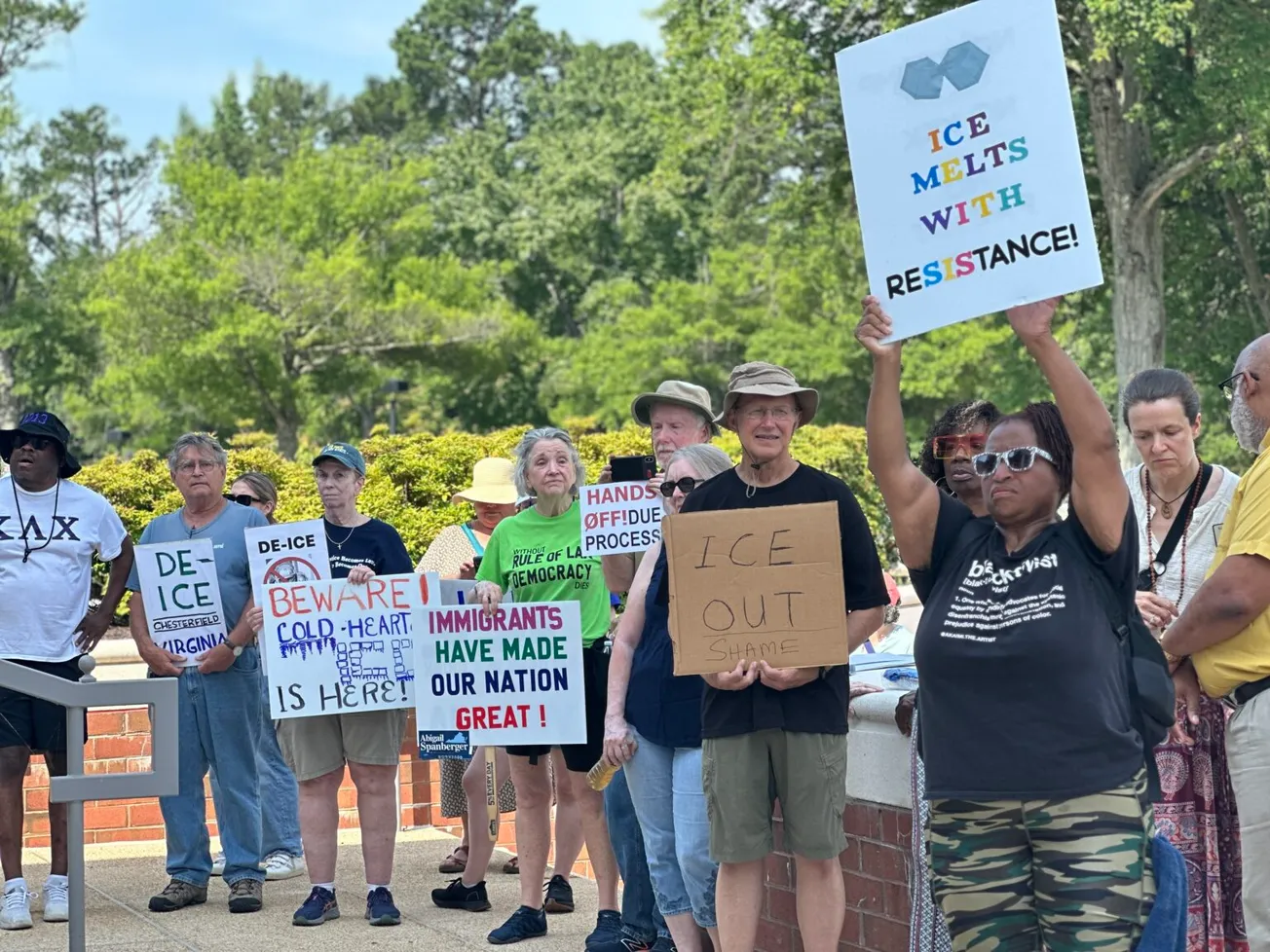 House panel advances bills limiting ICE activity in Virginia