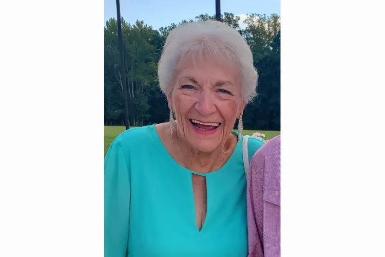 Obituary - Elaine Staples