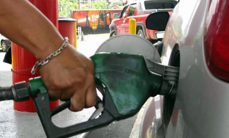 Average gas prices up 31 cents per gallon in one week in Metro Richmond amid global oil concerns