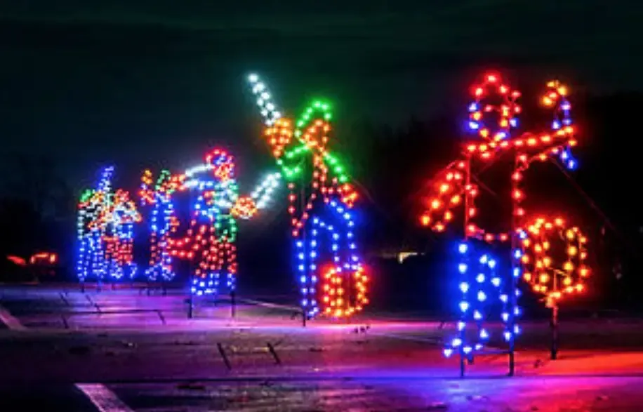 Holiday light show returns to raceway Nov. 18